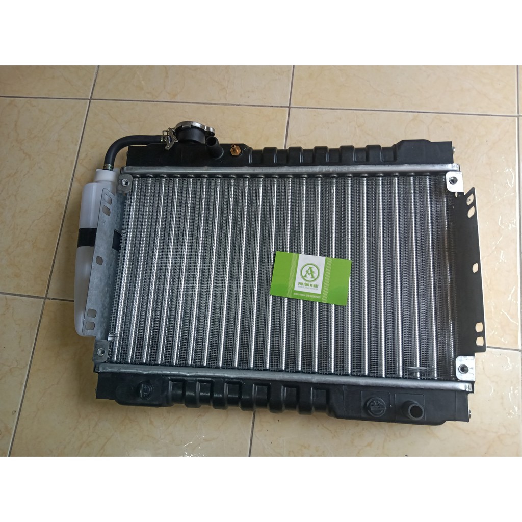 Két nước xe ba gác