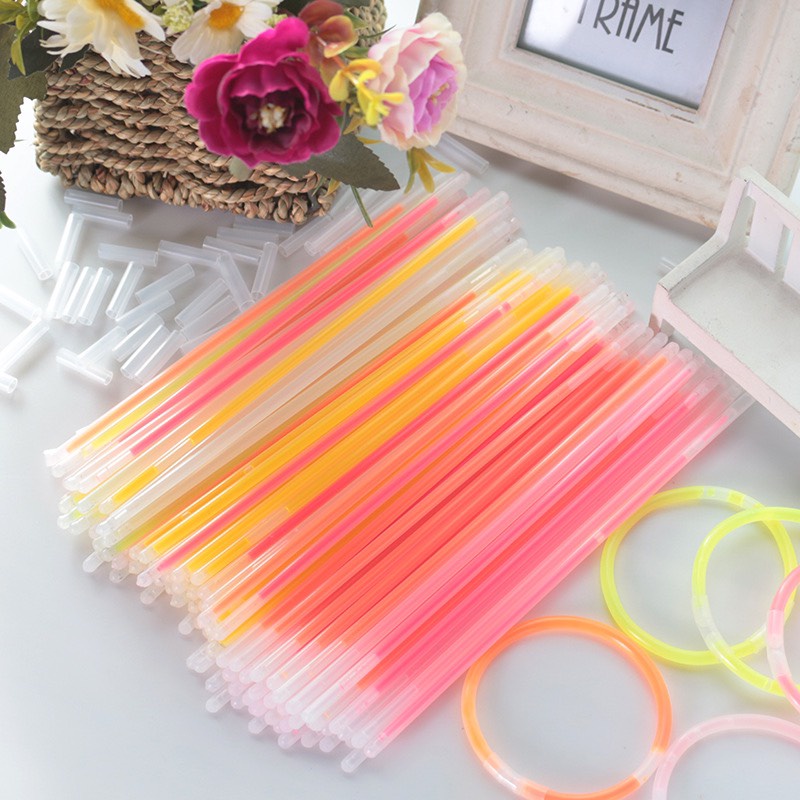 Que phát sáng dạ quang đủ màu sặc sỡ, lightstick phát sáng ban đêm Master Kids