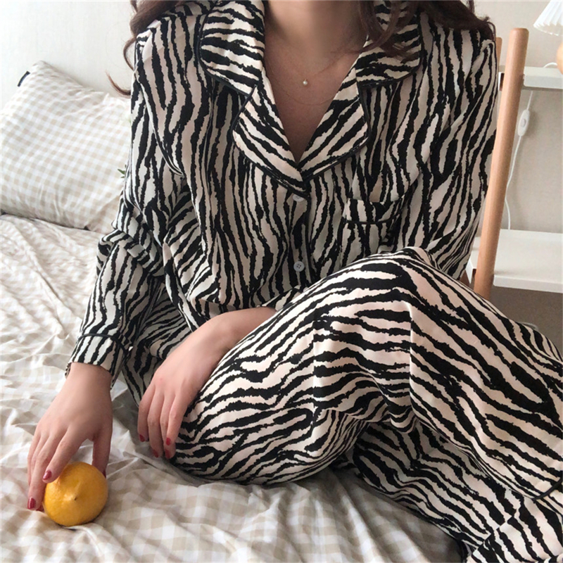  Bộ đồ ngủ pijama tay dài in họa tiết ngựa vằn thời trang cho phái nữ | BigBuy360 - bigbuy360.vn