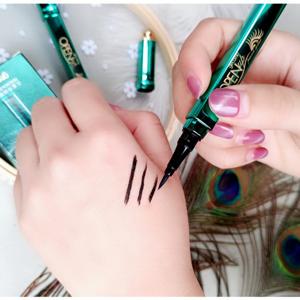 Kẻ mắt nước nhanh khô lâu trôi dễ kẻ Gecomo Peacock Eyeliner 203005 | BigBuy360 - bigbuy360.vn