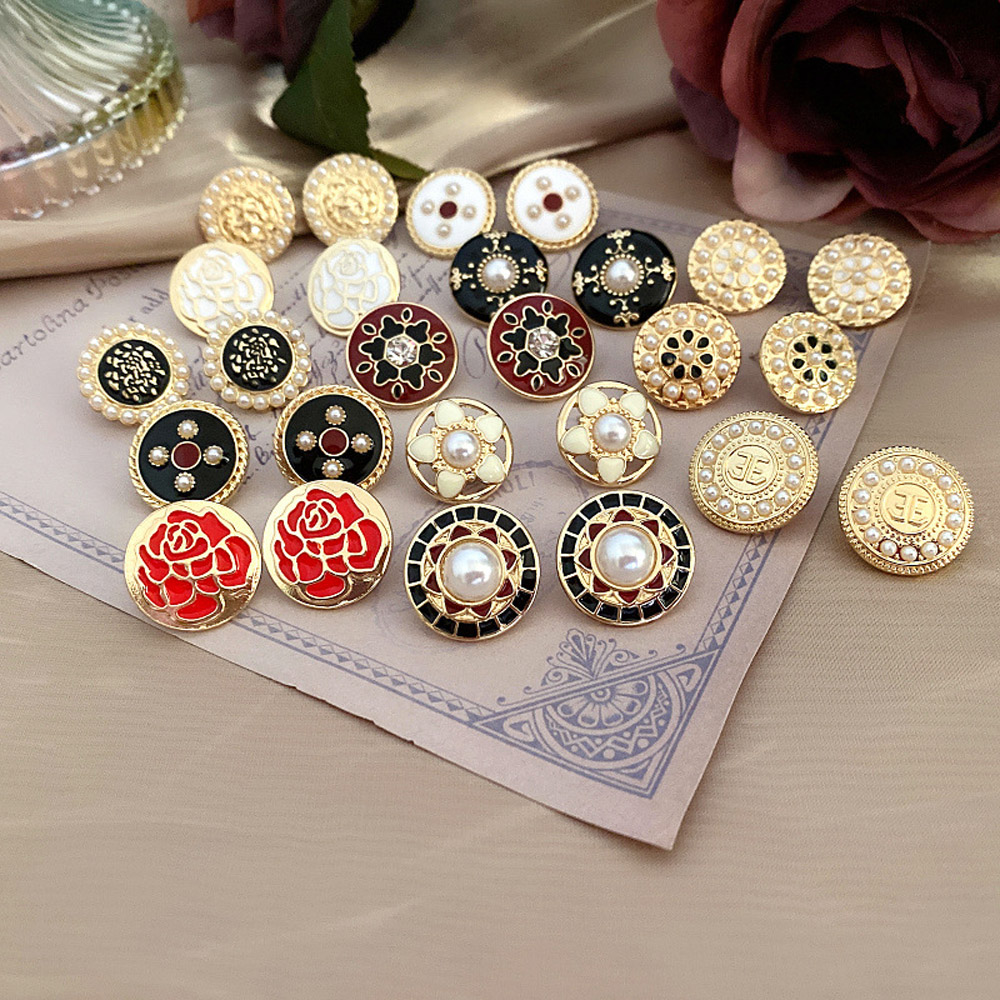 Khuyên tai thiết kế hình dạng độc đáo tùy chọn kiểu cho nữ