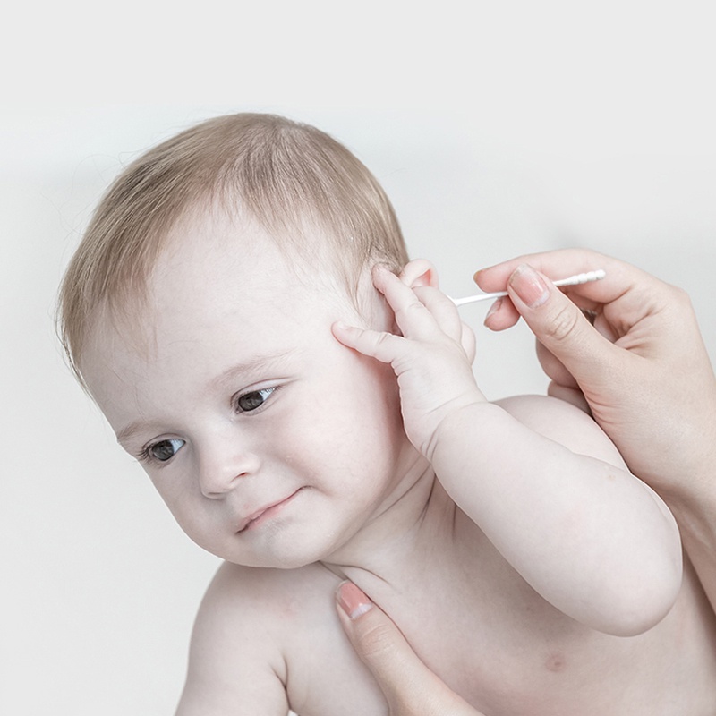 Hộp 200 tăm bông đầu nhỏ làm sạch tai mũi cho bé