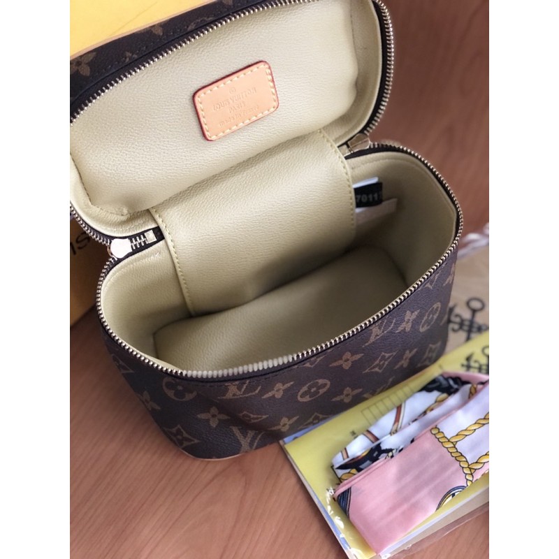 Túi Xách Nữ Kèm khăn fullbox❣️FREESHIP❣️Túi Trống hộp cơm qc size 19 vừa điện thoại