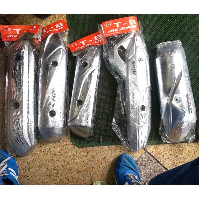 Ốp ống Pô Lead AirBlade Vision SCR Lead 2018 kim loại (ốp bô Air Blade gang