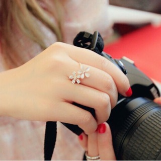 🍀 Nhẫn hoa hồng phủ đá mắt mèo