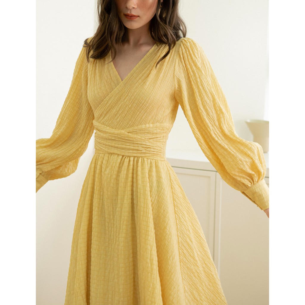 Đầm Cổ V Tay Phồng Màu Vàng EDINI - D1377 | BigBuy360 - bigbuy360.vn