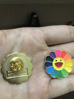 Huy hiệu kaikai kiki