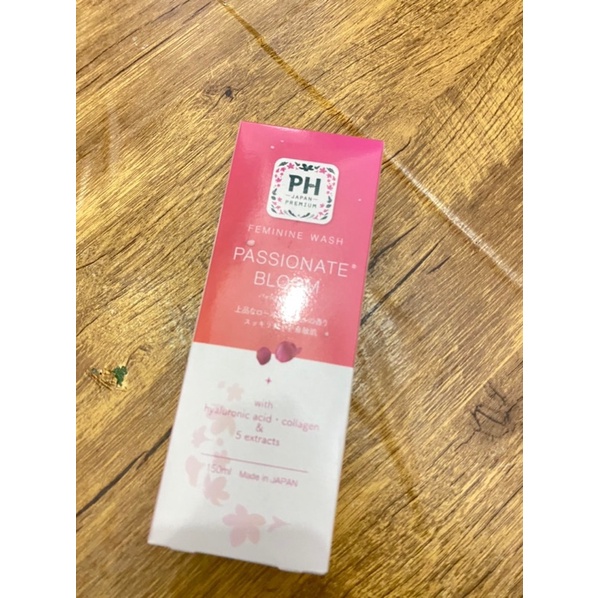 Dung dịch vệ sinh phụ nữ PH 150ml - Hàng Nội Địa Nhật