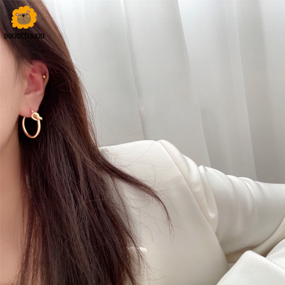 Khuyên Tai Nữ Hình Tròn Thời Trang Hàn