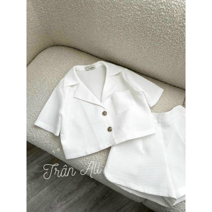 Set vest nữ kèm chân váy vạt chéo thiết kế trẻ trung