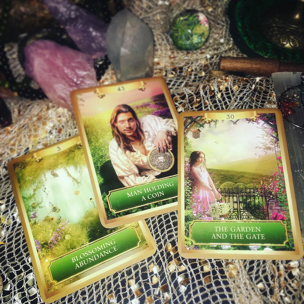 Bộ Bài Energy Oracle Cards (Mystic House Tarot Shop)