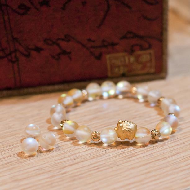 Vòng nữ phong thủy dễ thương cho tuổi Hợi ánh vàng size 8 ly V111-8 -SP 1