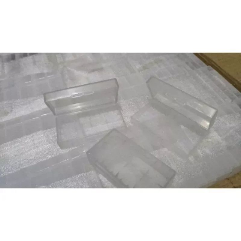 Hộp nhựa đựng pin 18650 loại 2 pin nhựa tốt