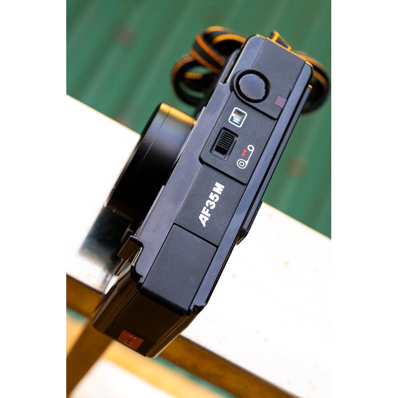 Máy ảnh film Canon AF35M