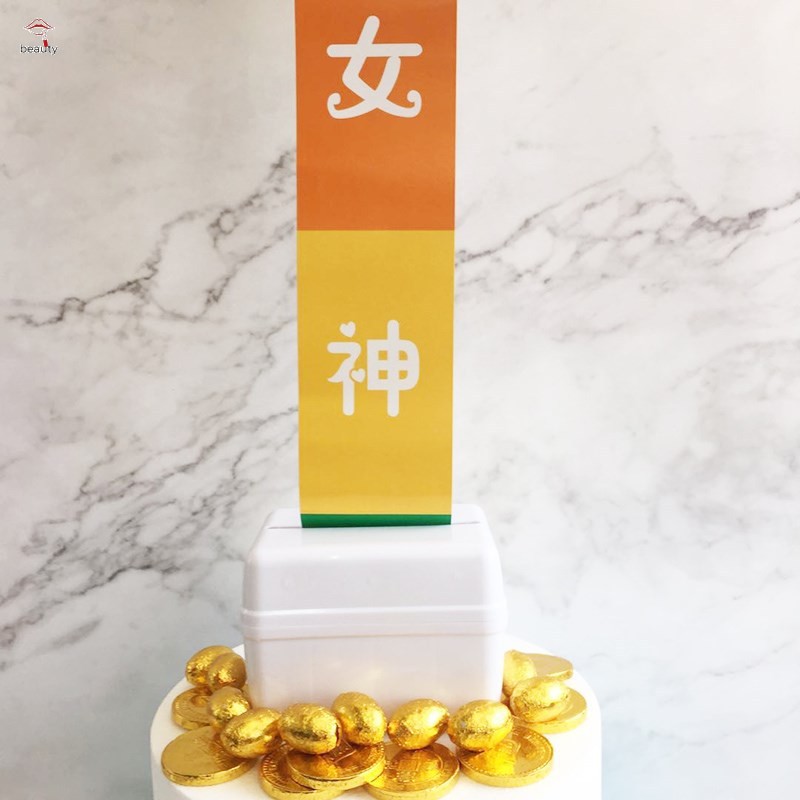 Hộp đựng tiền rút đặt bên trong bánh kem độc đáo
