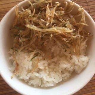 Cá mờm cơm khô Hạ Long