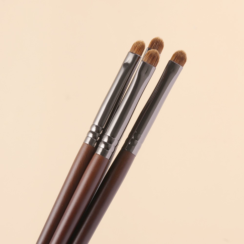 Set 2 cọ trang điểm mắt mini OVW XQ1923