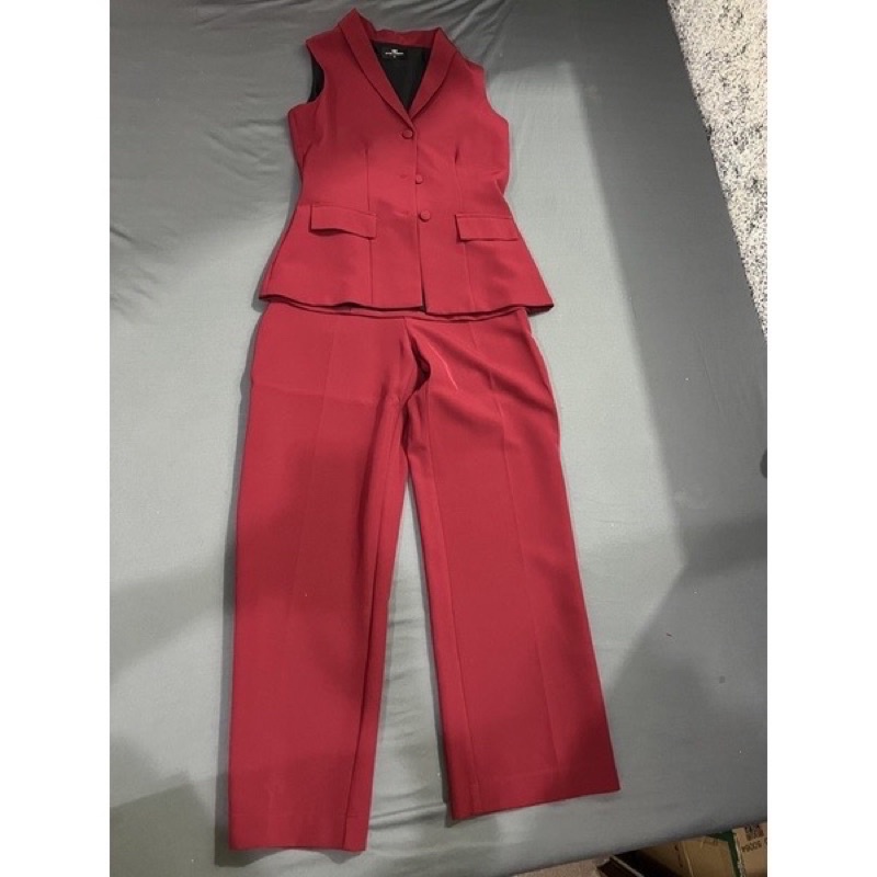 Set vest thiết kế xs 38-40kg mua 1200k quần đã bóp lưng k vừa ý nên bán rẻ