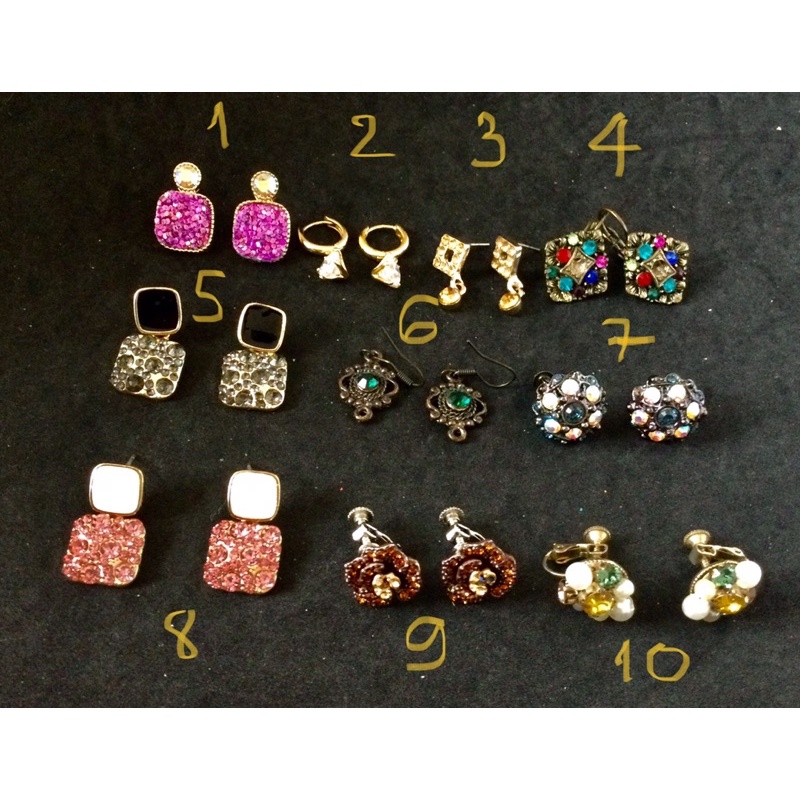 Khuyên tai xinh lấp lánh