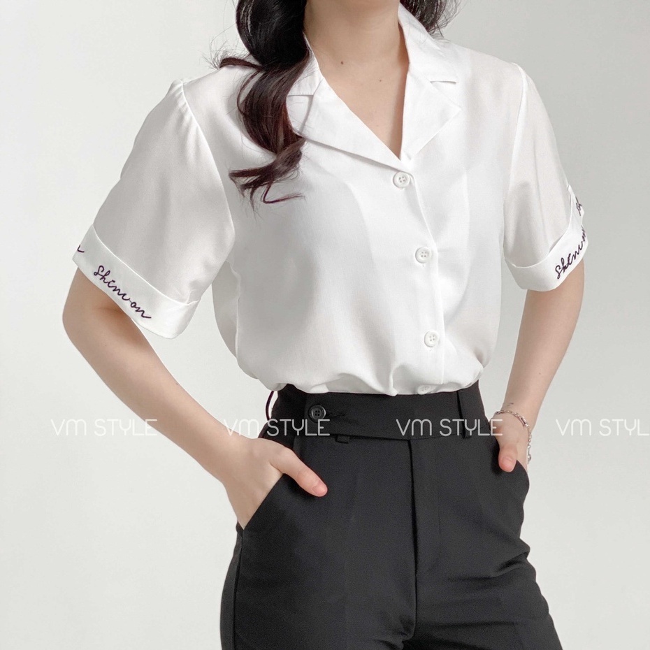 Áo sơ mi nữ cộc tay VMSTYLE cổ vest thêu chữ viền tay dáng suông basic-030174- SMU00033