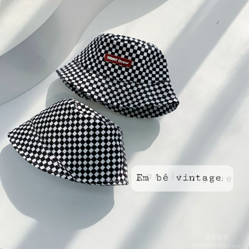 Mũ kẻ karo 2 kiểu dáng cho bé