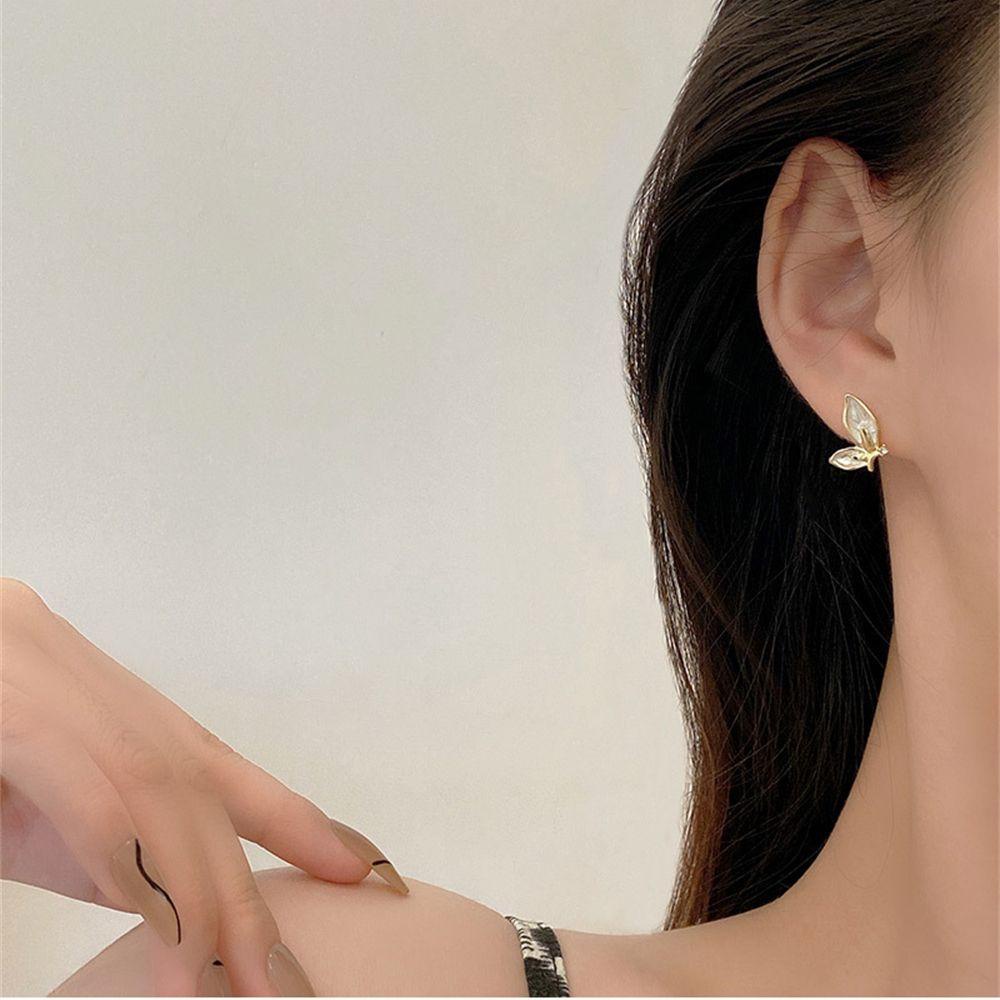 Bông Tai Hình Bướm Nhỏ Giọt Thời Trang Cho Nữ