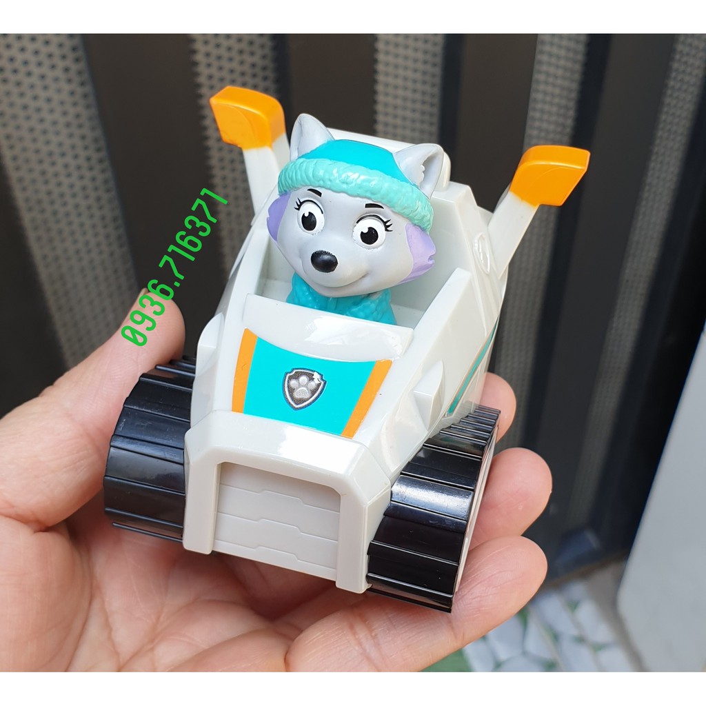 Xe mô hình Everest (Paw Patrol) trong phim hoạt hình Đội Chó Cứu Hộ