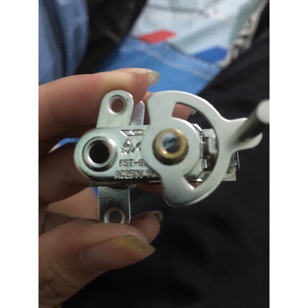 Rơ le lưỡng kim núm xoay 250V- 16A