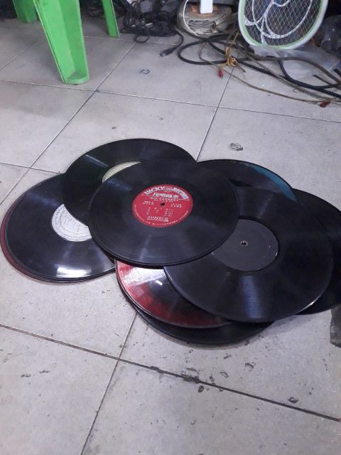 Combo 10 đĩa than cổ để trưng bày trang trí quán. 589nhattao