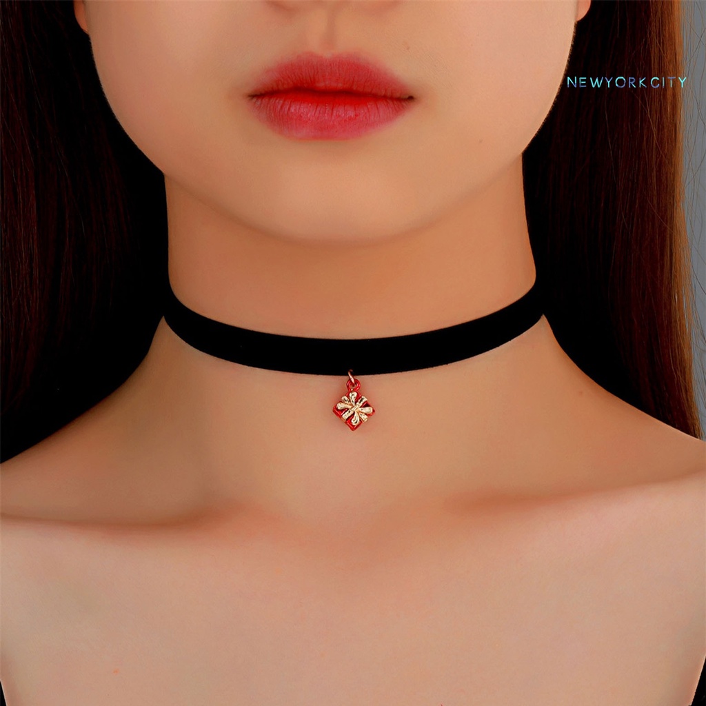 Vòng Cổ Choker Chất Liệu Nhung Mặt Hình Cây Đính Đá Phong Cách Giáng Sinh