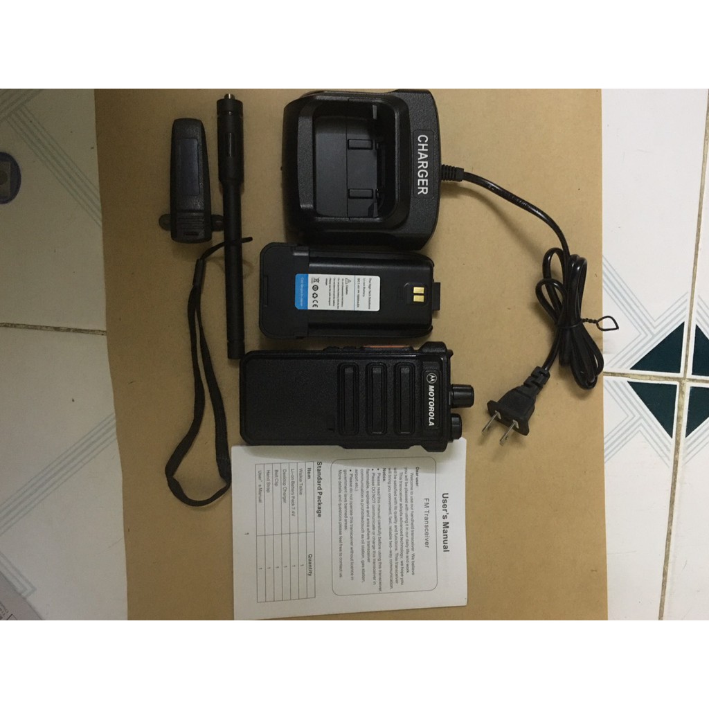 Bộ 5 Bộ đàm công suất lớn với đàm cầm tay 10W Motorola CP1688IS (Chuẩn công trường siêu bền, cự ly siêu xa)