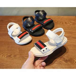 sandal bé trai