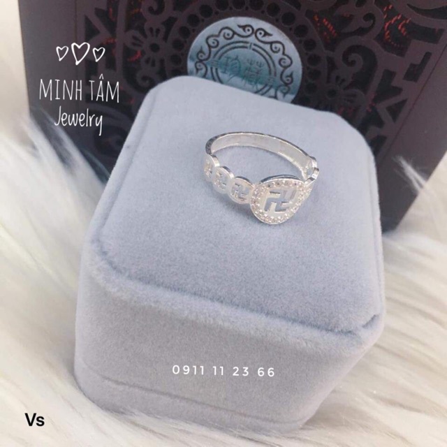 Nhẫn kim tiền chữ Vạn bạc ta