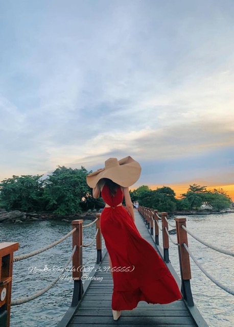 Mũ cói vành siêu rộng