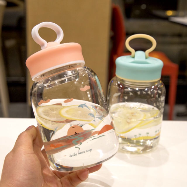 Bình Nước Thuỷ Tinh Chim Cò Cá Bobbi Bear Kèm Túi Chống Sốc Và Lọc Trà | BigBuy360 - bigbuy360.vn