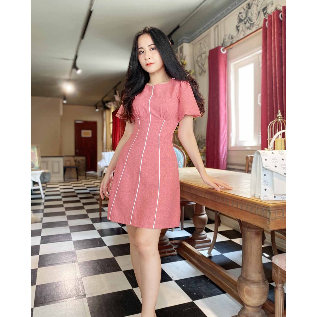Đầm công sở nữ hồng thiết kế chữ a thanh lịch tay ngắn thoải mái viền trắng giúp thon cao thời trang công sở | BigBuy360 - bigbuy360.vn