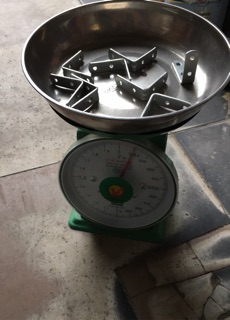 Ke dẹt 4 lỗ bé