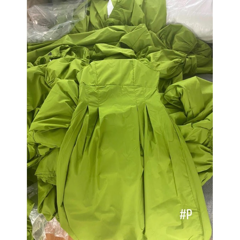 Váy maxi xanh cổ vuông tay bồng