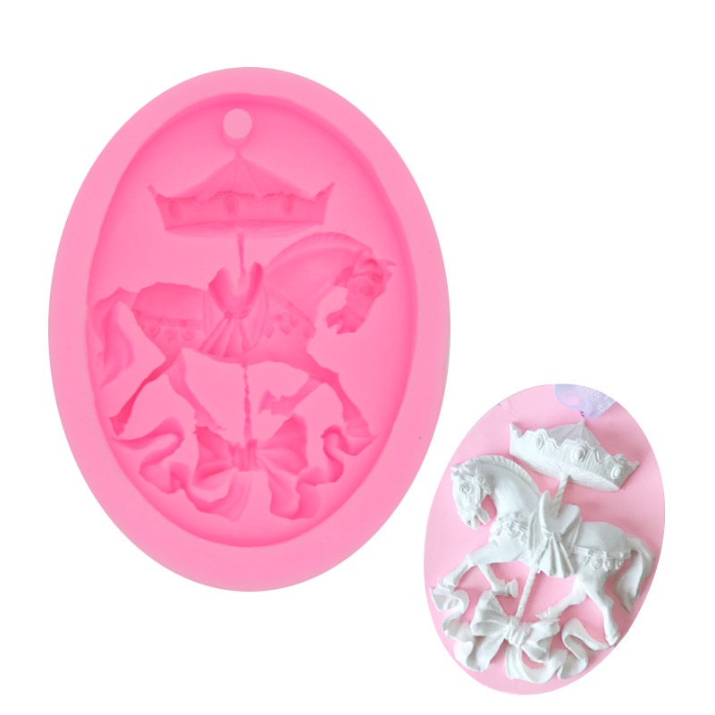 Khuôn Silicone Làm Bánh Tạo Hình Ngựa Gỗ Độc Đáo Tiện Dụng