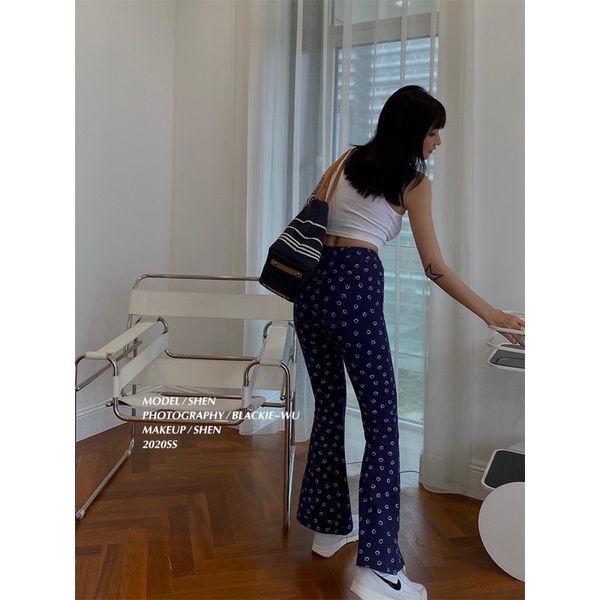 Quần ống loe lưng cao thể thao mặt cười | BigBuy360 - bigbuy360.vn