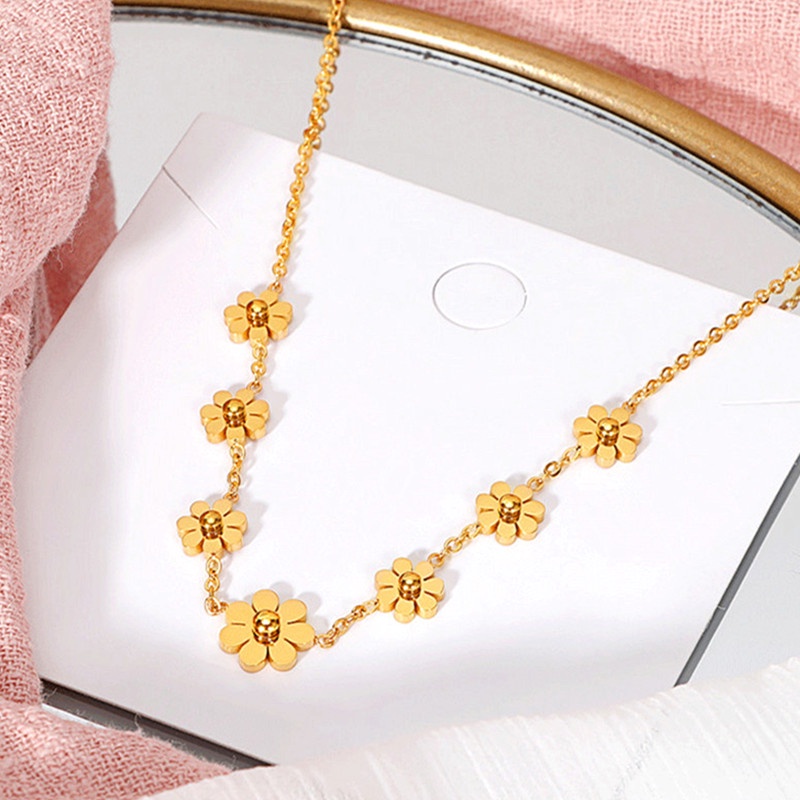 dây chuyền nữ titan 18k vàng thép không gỉ Vòng cổ nữ hoa cúc Phụ kiện phong cách Hàn Quốc