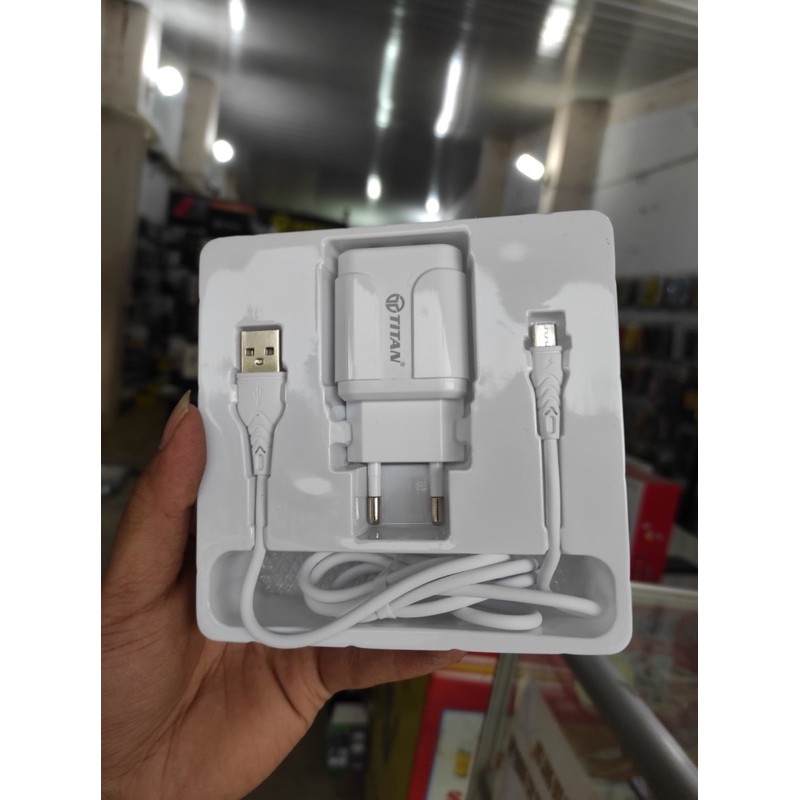 Bộ sạc 2.1A 2 cổng usb chính hãng Titan