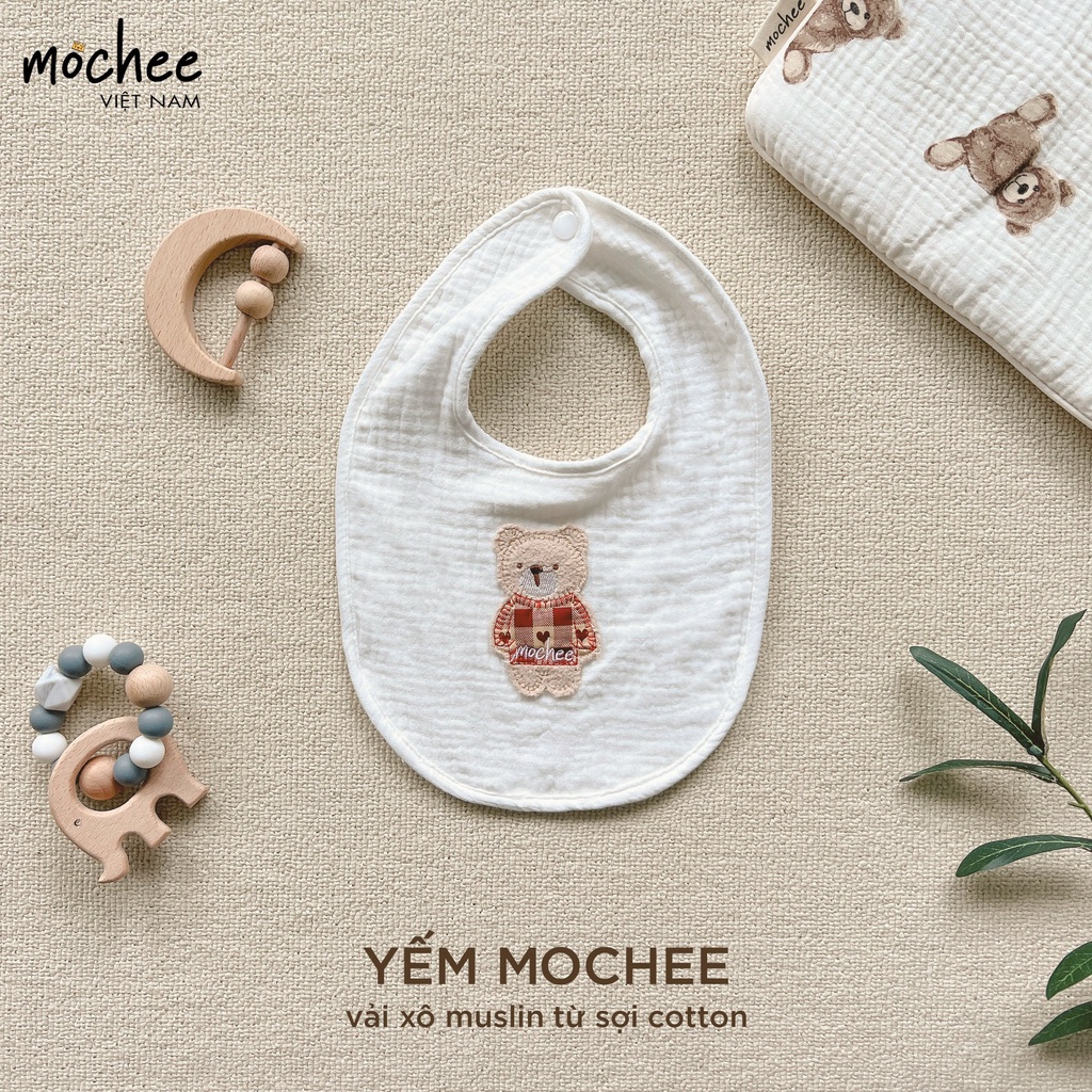 Yếm vải xô muslin cotton cho bé Mochee 20x17cm, yếm ăn dặm bấm cúc hình gấu - Monnie Kids