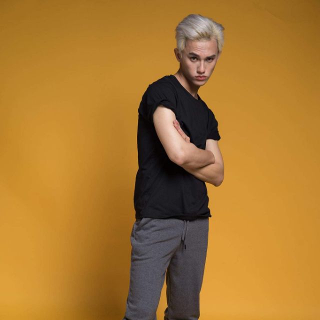 Áo thun Unisex Age2x màu đen