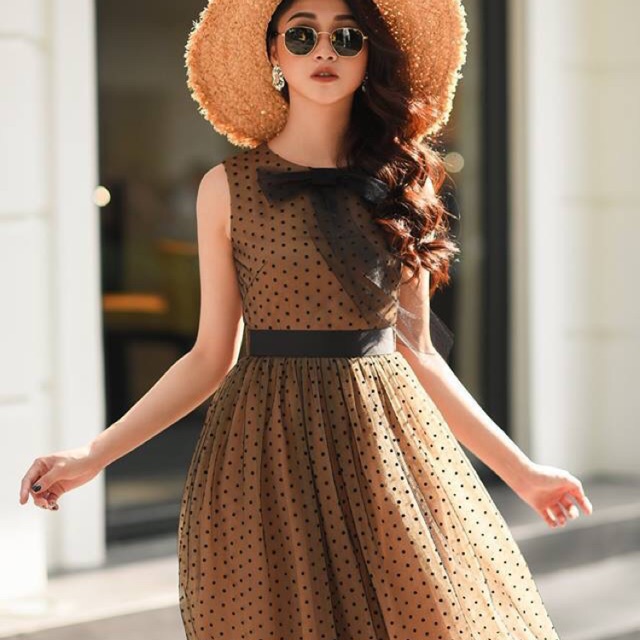 Đầm xoè chấm bi nơ cổ tiểu thư, sang chảnh