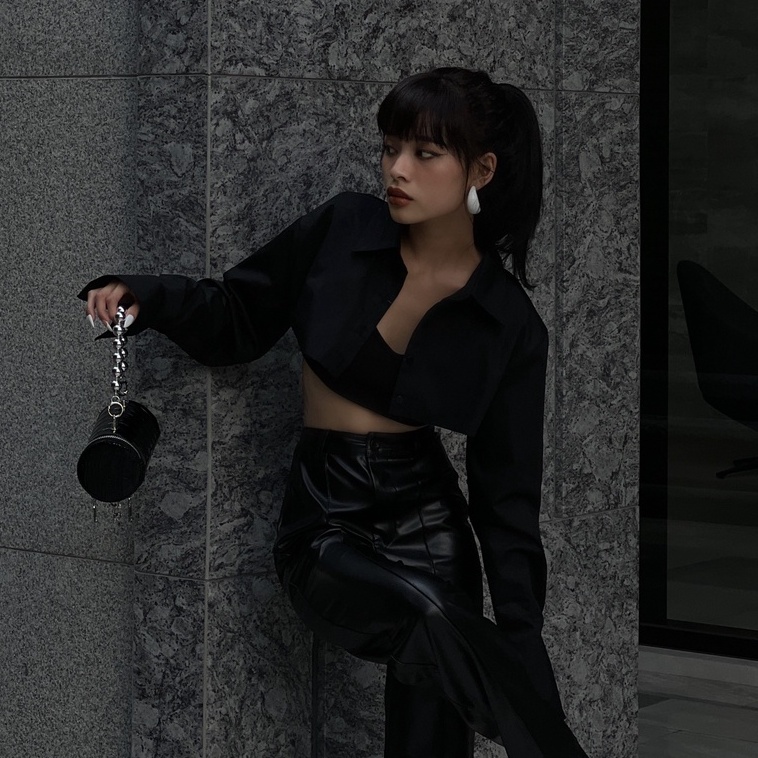 Áo sơ mi croptop tay dài màu Đen - Emily shirt - DEPASS