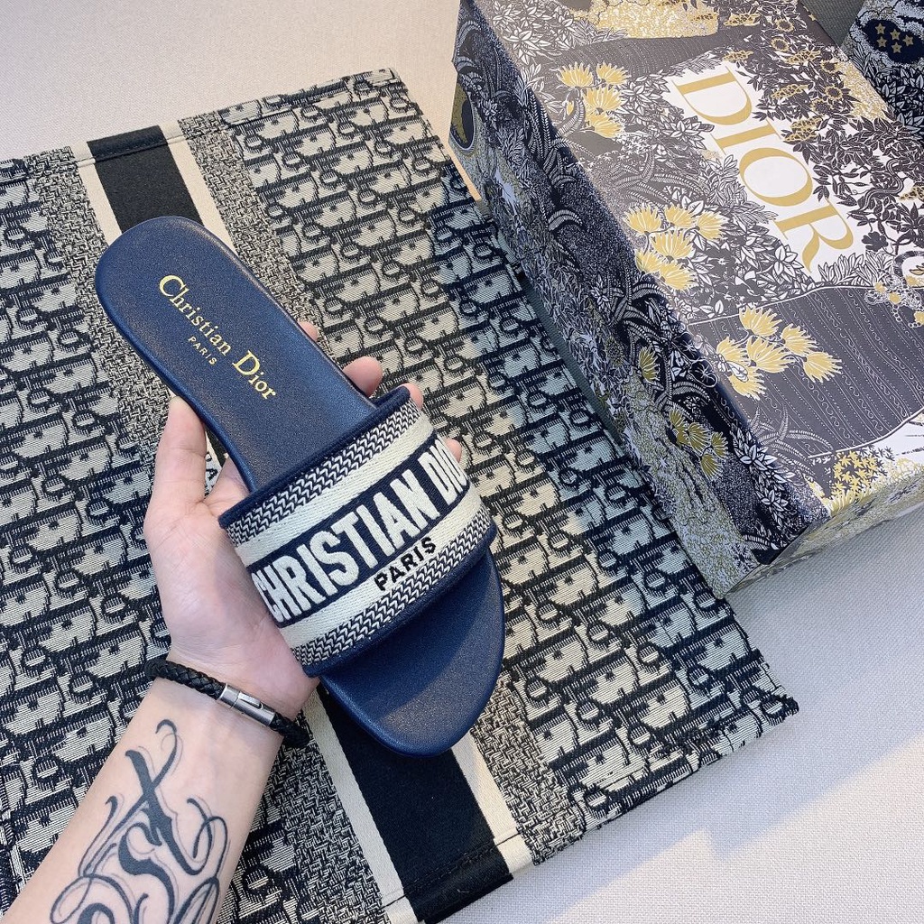 (Xanh Navy) Dép Sandal Phẳng Thêu Họa Tiết Chất Liệu Cotton Cho Nữ