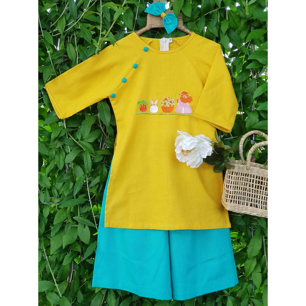 Áo Dài Trẻ Em Linen Vàng Thêu Phối Xanh Ngọc