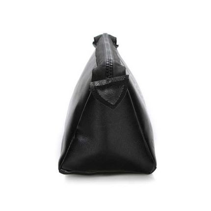 Túi đựng mỹ phẩm 3CE màu đen tiện dụng