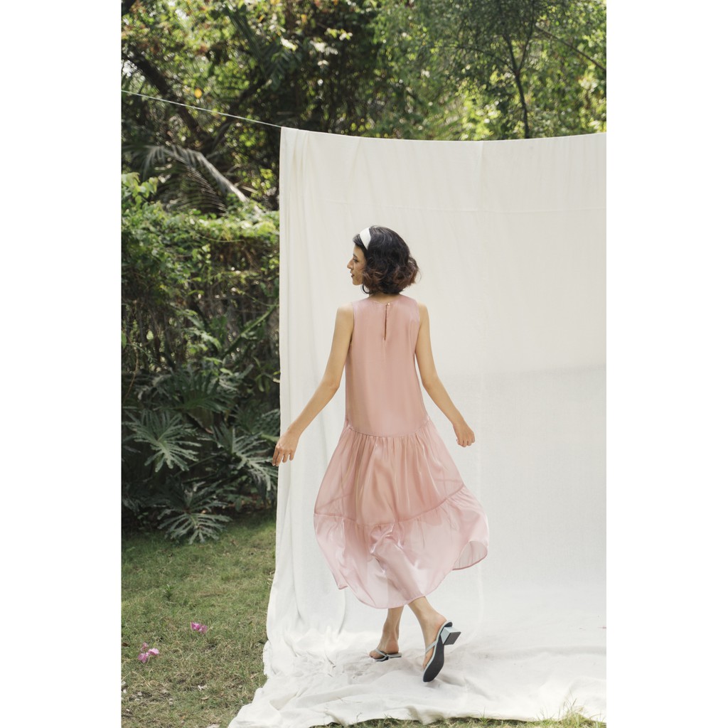 Đầm maxi đi biển suông dáng dài thiết kế tầng xòe sang chảnh cao cấp lụa organza Joven | BigBuy360 - bigbuy360.vn